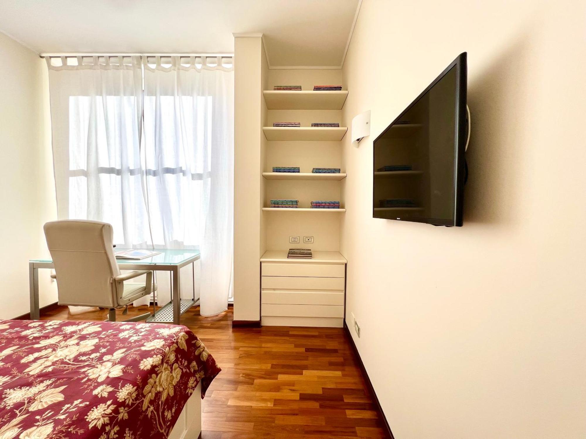Stylish Room In Milano, Milan